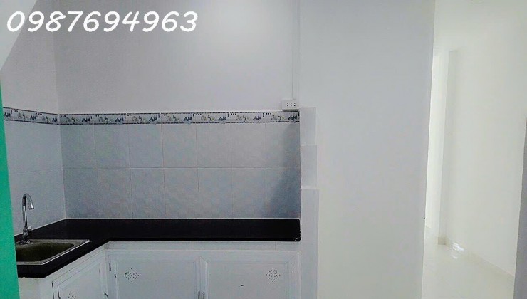 QUẬN 8, DÒNG TIỀN SẴN, 4x14M HẺM YÊN TĨNH GẦN CẦU CHÀ VÀ, THUẬN TIỆN DI CHUYỂN - GẦN QUẬN 5 CHỢ LỚN - CHỈ 3T TL